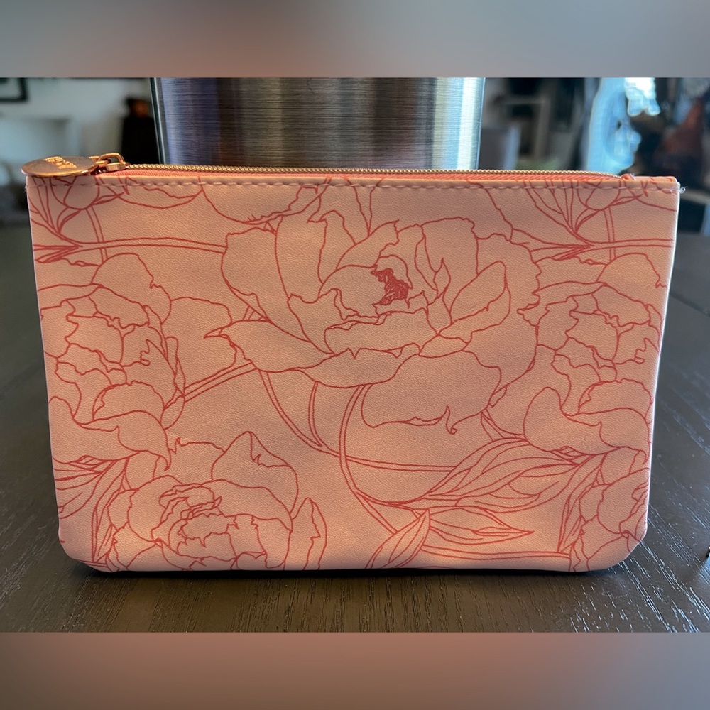 Ipsy Glambag in Pink with a Floral Print, NEW Never Used